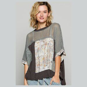 NWT – Pol Clothing: Oversized Round Neck Floral Patch Knit Top (Size M)